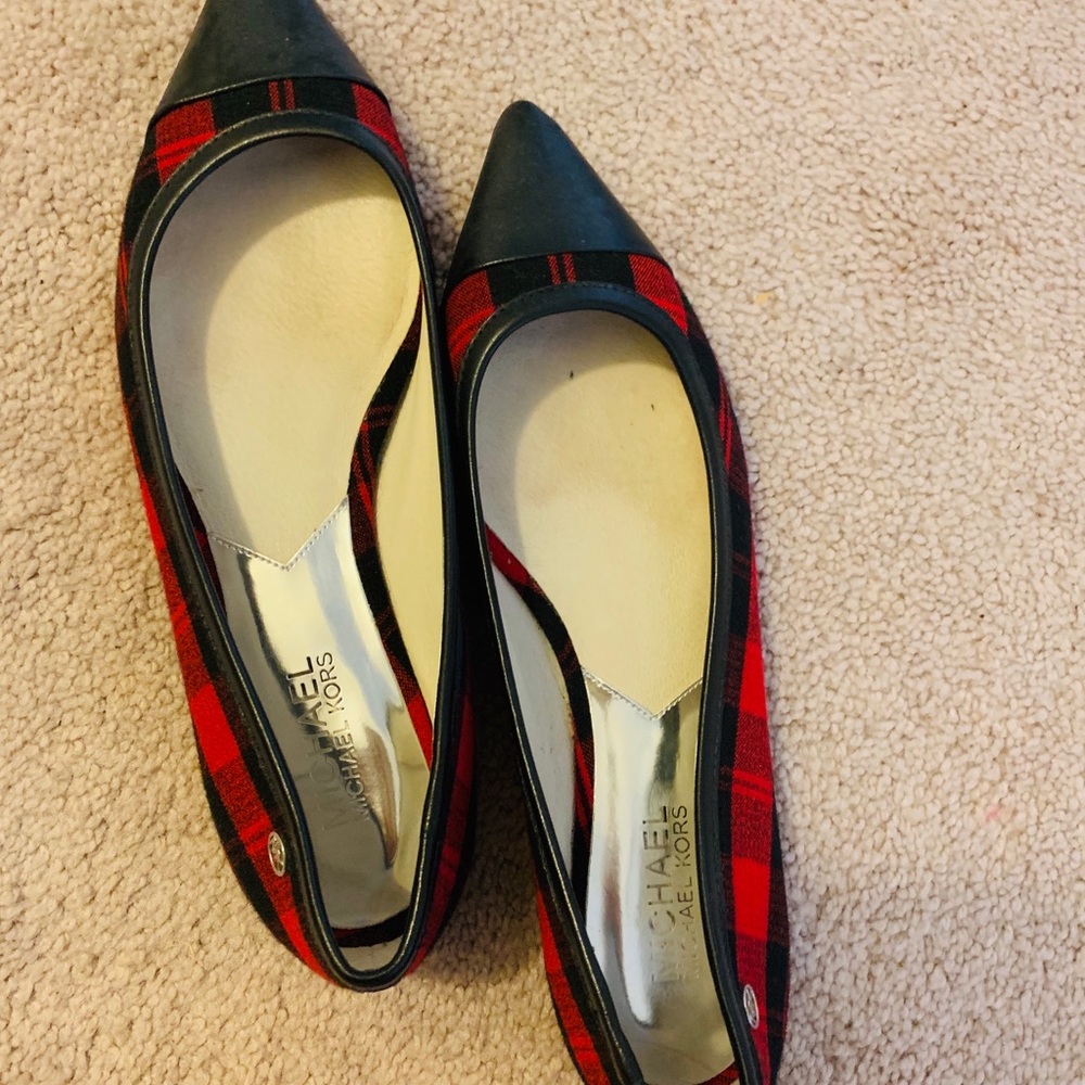 Michael Kors 7m Red and Black